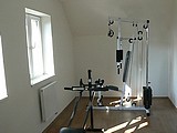 posilovna v 1. patře